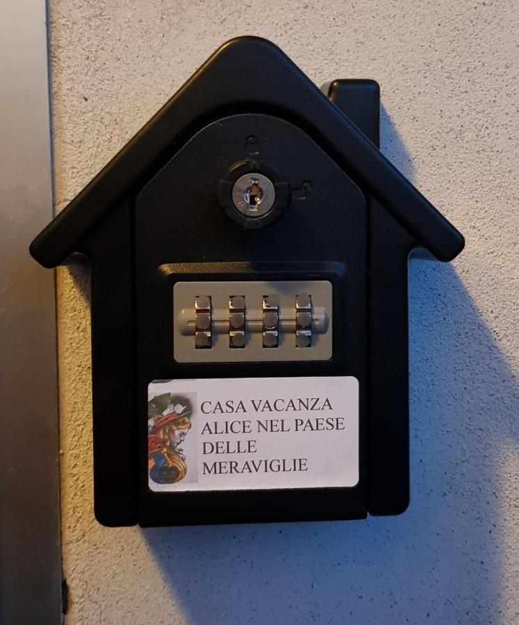 Alice Nel Paese Delle Meraviglie Sulbiate Zewnętrze zdjęcie